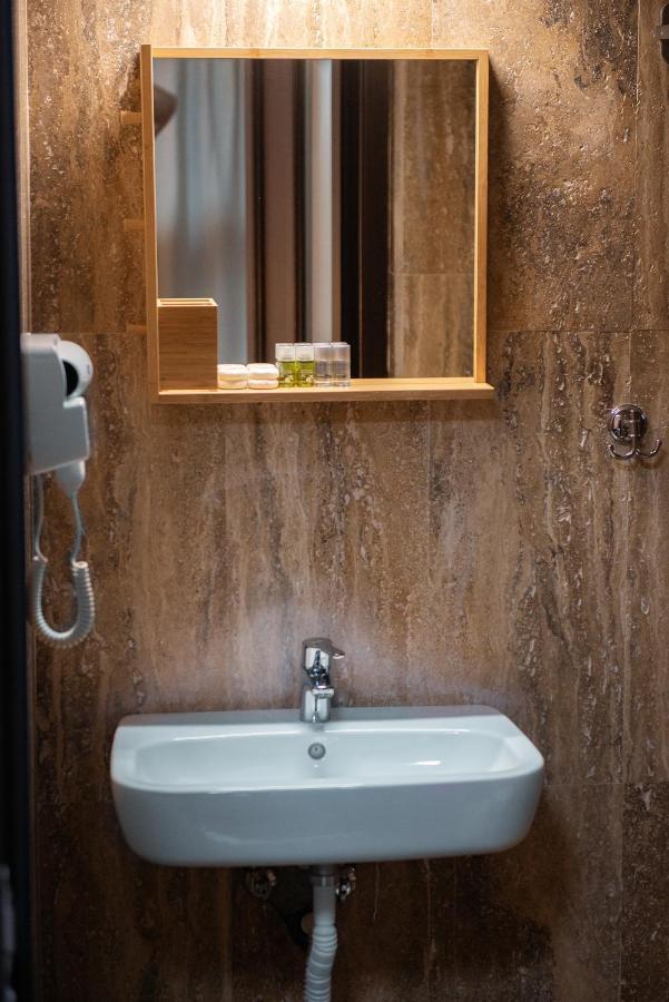 La Dudu Hotel Вама Веке Екстериор снимка